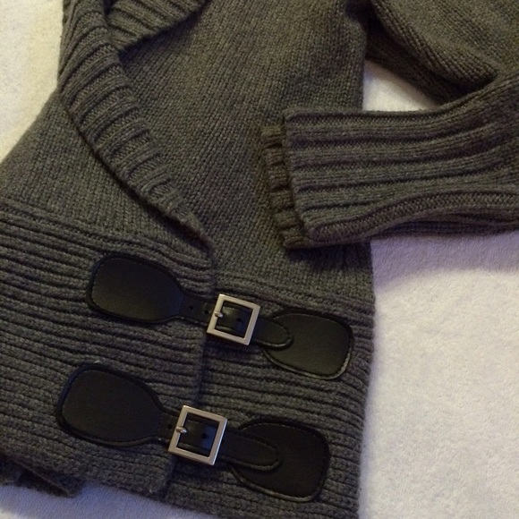 Gray Wrap Sweater - Picture 3 of 3